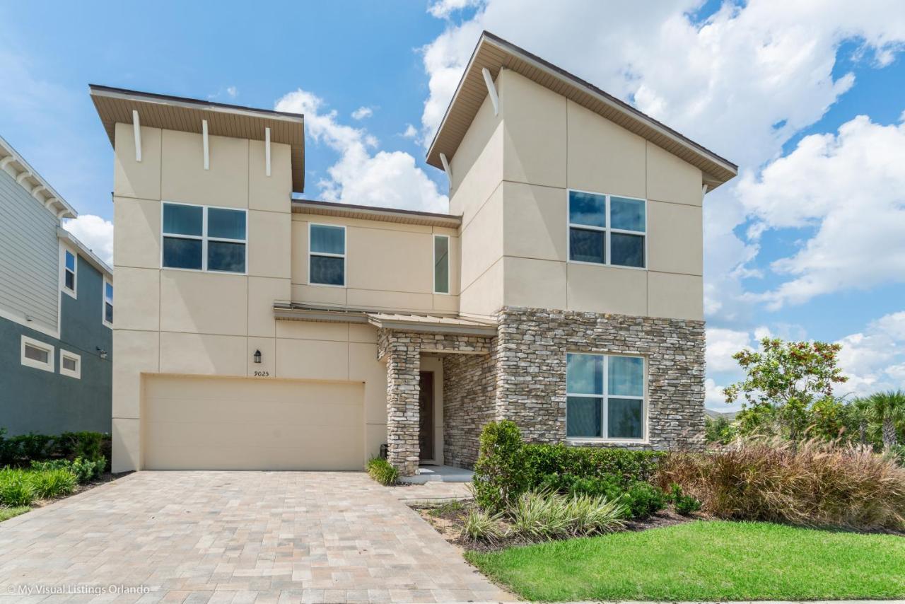 9025 Sunset Palms Terrace *
