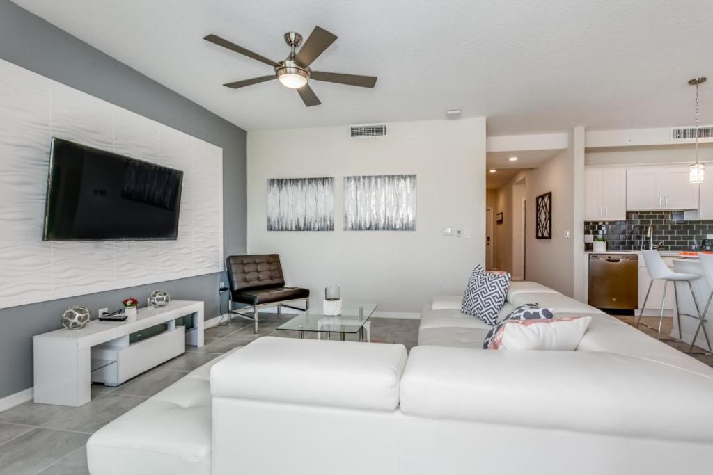 Amazing Story Brand New 3111u307 Apartment *