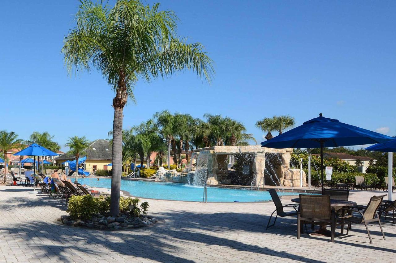 Paradise Palms-5 Bedrooms W/pool-3511pp Holiday home *