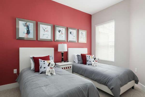 4 Bedroom 4 Ba Hidden Gem 5 Min To 1804ft² Villa Orlando