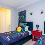8-Bed Villa Prv Pool And Game Room Near Disney