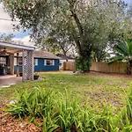 Comfortable 3Br Airport Access Pet-Friendly