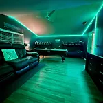 Spacious Lakefront House With Pool, Hottub, & Boating