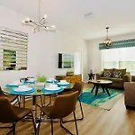Vista Cay Standard 3 Bedroom Condo