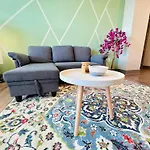 Full Apartment, Near Disney, King Bed, Pet-Friendly Full Amenities