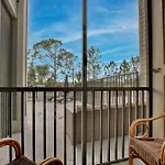 New In The Market Apt With Big Terrace!