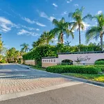 Is1-103 Lakefront Unit - Near Major Attractions