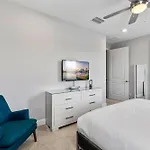 Artistic 6 Bdrm Home With Games Room At Encore