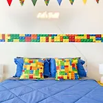 Fun-Filled Condo Mins From Disney W Pool Hot Tub & Games