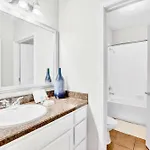 Stunning 3Br Near Disney - Pool And Hot Tub!