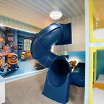7 Bedrooms - 5,5 Bathrooms - Windsor Cay 16225Sk