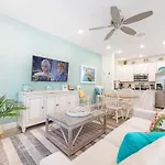No Shoes Retreat! Cottage With Hot Tub Near Disney With Margaritaville Resort Island H2O Access - 8085Dr