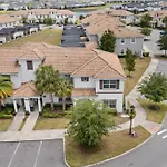 5 Bedrooms - 4 Bathrooms - Storey Lake 4814 Rc