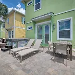 We Be Jammin Cottage With Private Hot Tub Near Disney With Margaritaville Resort Island H2O Access - 8020Dr