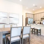 Bright Airy Cottage Near Disney With Margaritaville Resort Island H2O Access - 8008Ls
