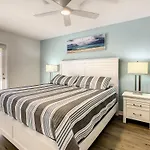 Beautiful Townhome Old Town