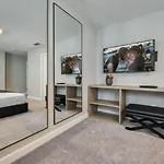 7961 Luxurious 4-Suite Villa With Private Pool 10 Minutes From Disney