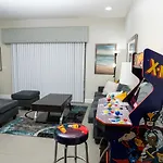 Clermont Family Townhouse Pool & Arcade Near Disney