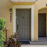 Charming 3-Bedroom Home In Gated Oakwater Resort