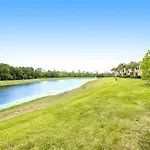 Charming 3-Bedroom Home In Gated Oakwater Resort
