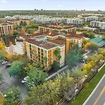 Resort Style Condo 4 Miles From Disney