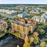 Resort Style Condo 4 Miles From Disney