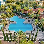 Resort Style Condo 4 Miles From Disney