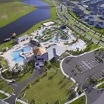 Luxury Apartment At Storey Lake