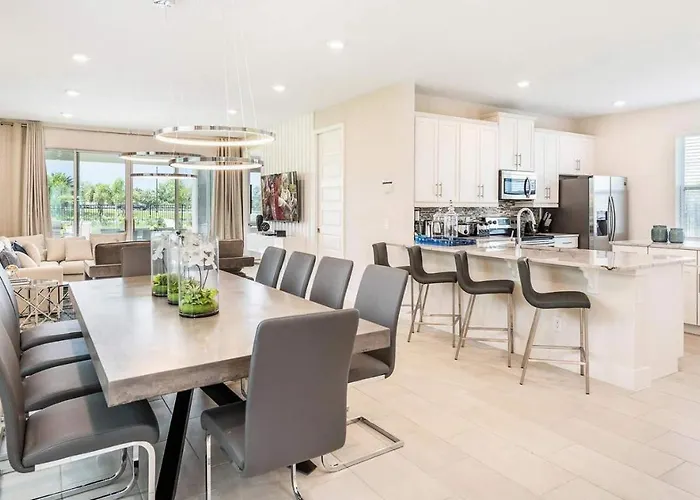 Energetic 6 Bdrm Home With Games Room At Encore