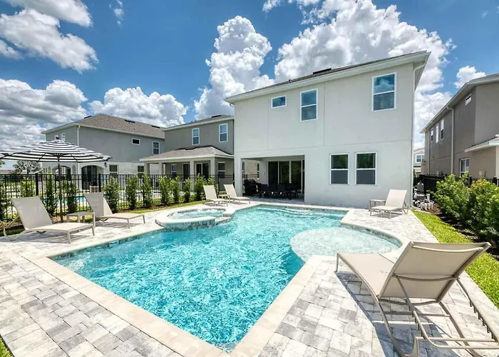 Ravishing 6 Bdrm Home With Games Room At Encore