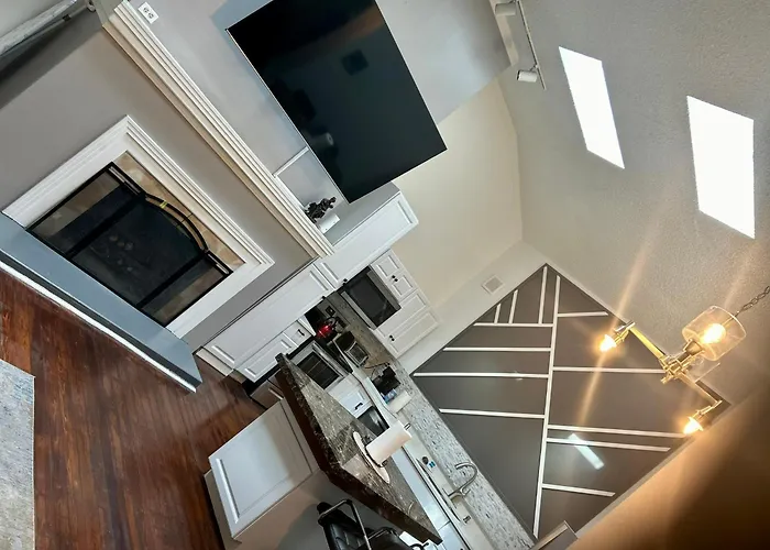 Renovated Peaceful Luxury Walk To Mall Park Publix
