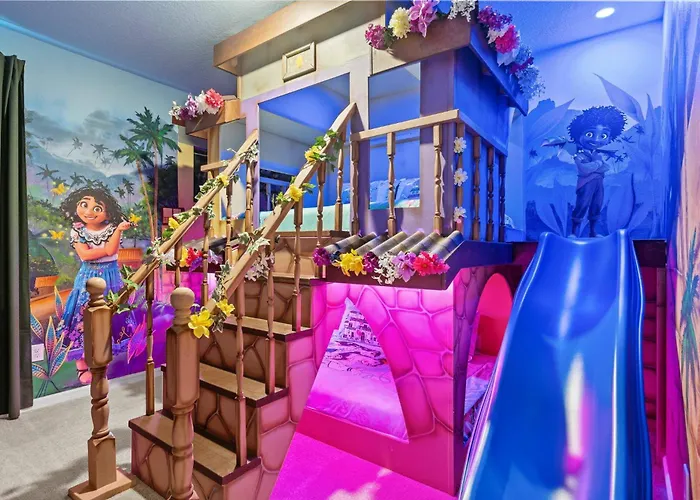 Luxury Living: 6Br Condo Near Seaworld Icon Park