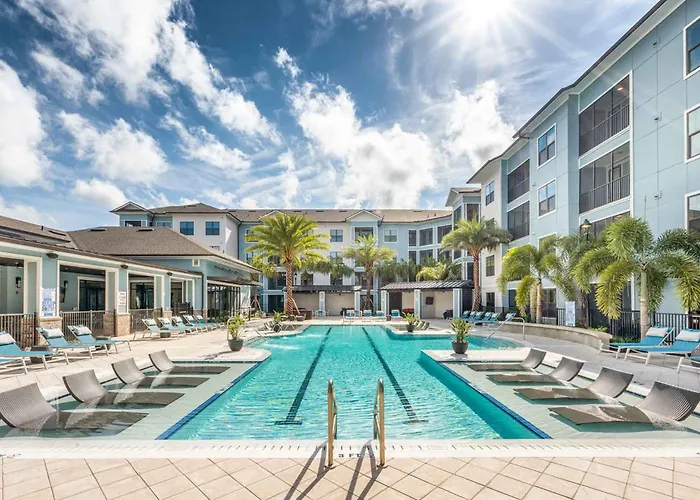 Full Apartment, Near Disney, King Bed, Pet-Friendly Full Amenities