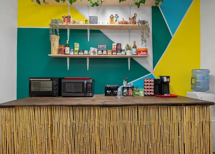 Banana Leaf Villa-Vintage Vibes- King Suite
