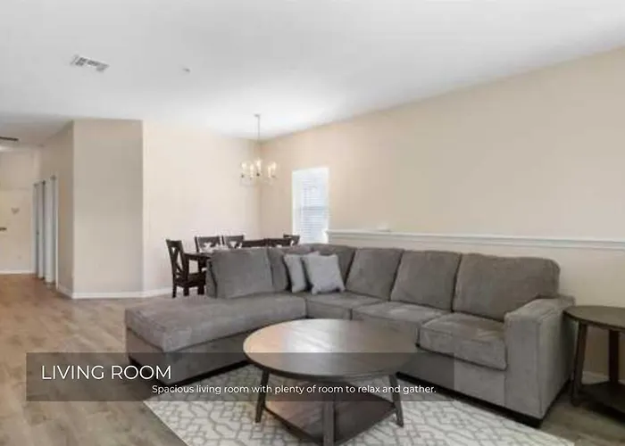 Charming 3-Bedroom Home In Gated Oakwater Resort