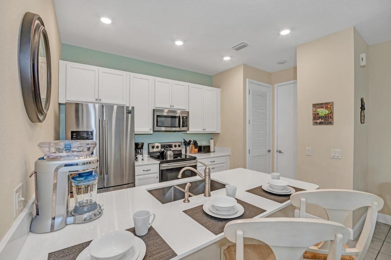 8036 Shaker Street * Orlando