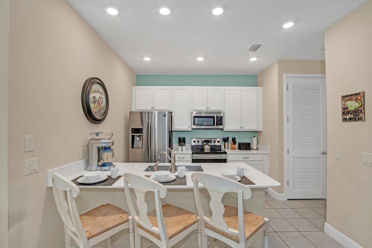 8036 Shaker Street * Orlando