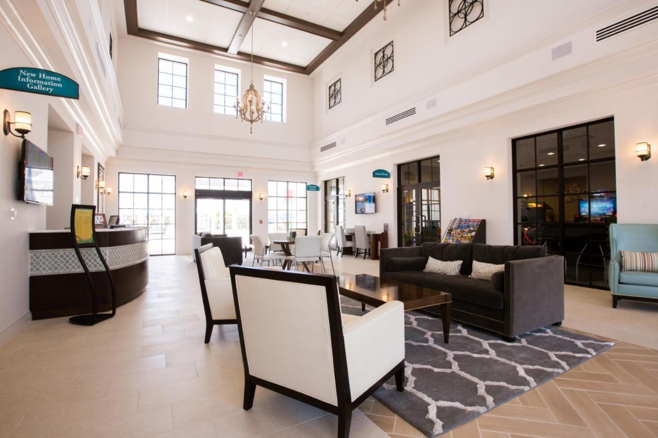 8877 Qin Loop Villa
