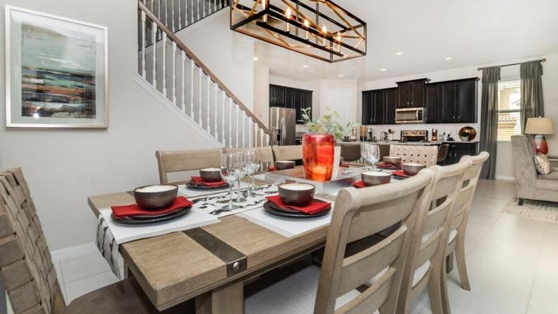 Luxurious 5 Bedroom Pool In Solara That Sleeps 12 Holiday home *