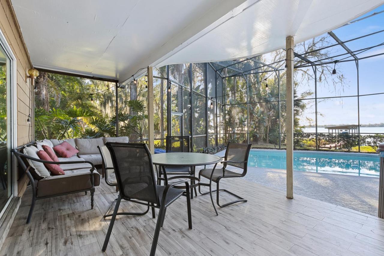 Spacious Lakefront House With Pool, Hottub, & Boating Holiday home