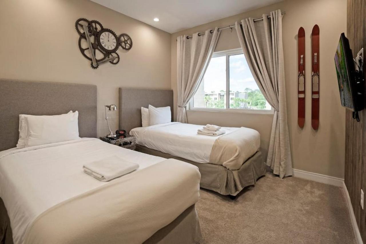 Apartment Less Than 10 Mins To Disney, Ps5 Game Console , Luxury 4bd, 4 And Haft Bath Orlando