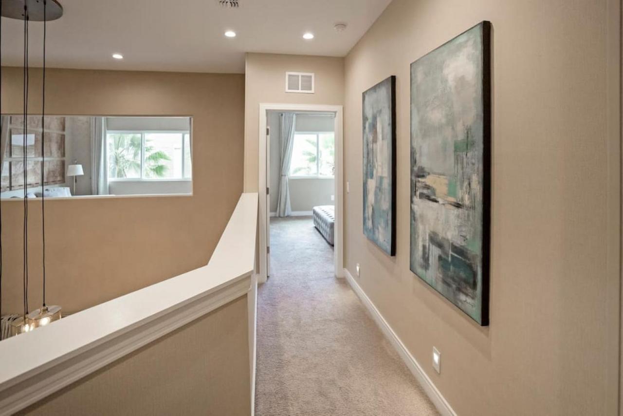 Apartment Less Than 10 Mins To Disney, Ps5 Game Console , Luxury 4bd, 4 And Haft Bath Orlando