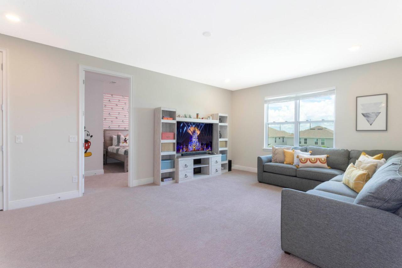 8-bed Prv Pool And Game Near Holiday home