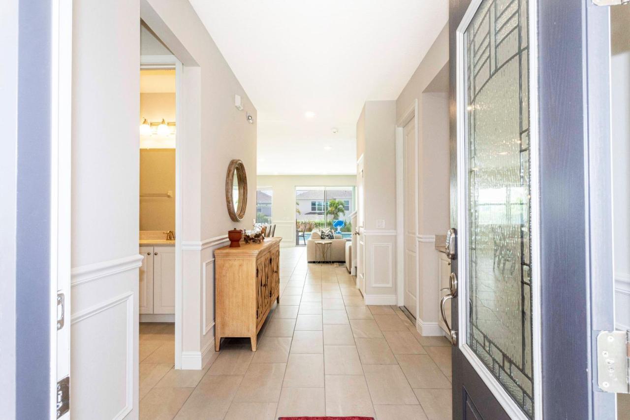 8-bed Prv Pool And Game Near *