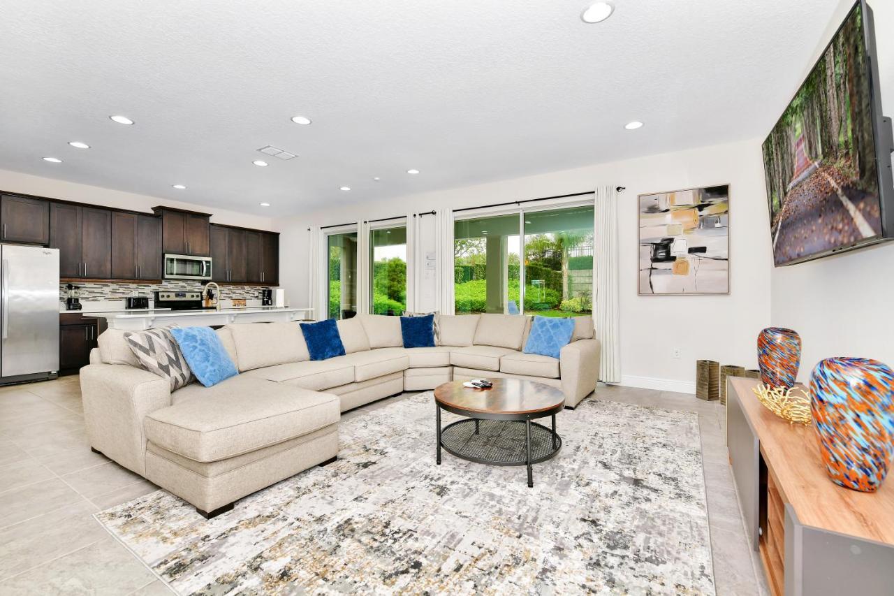 Lovely With Private Pool And Amenities By Rentyl Near - 7423m *
