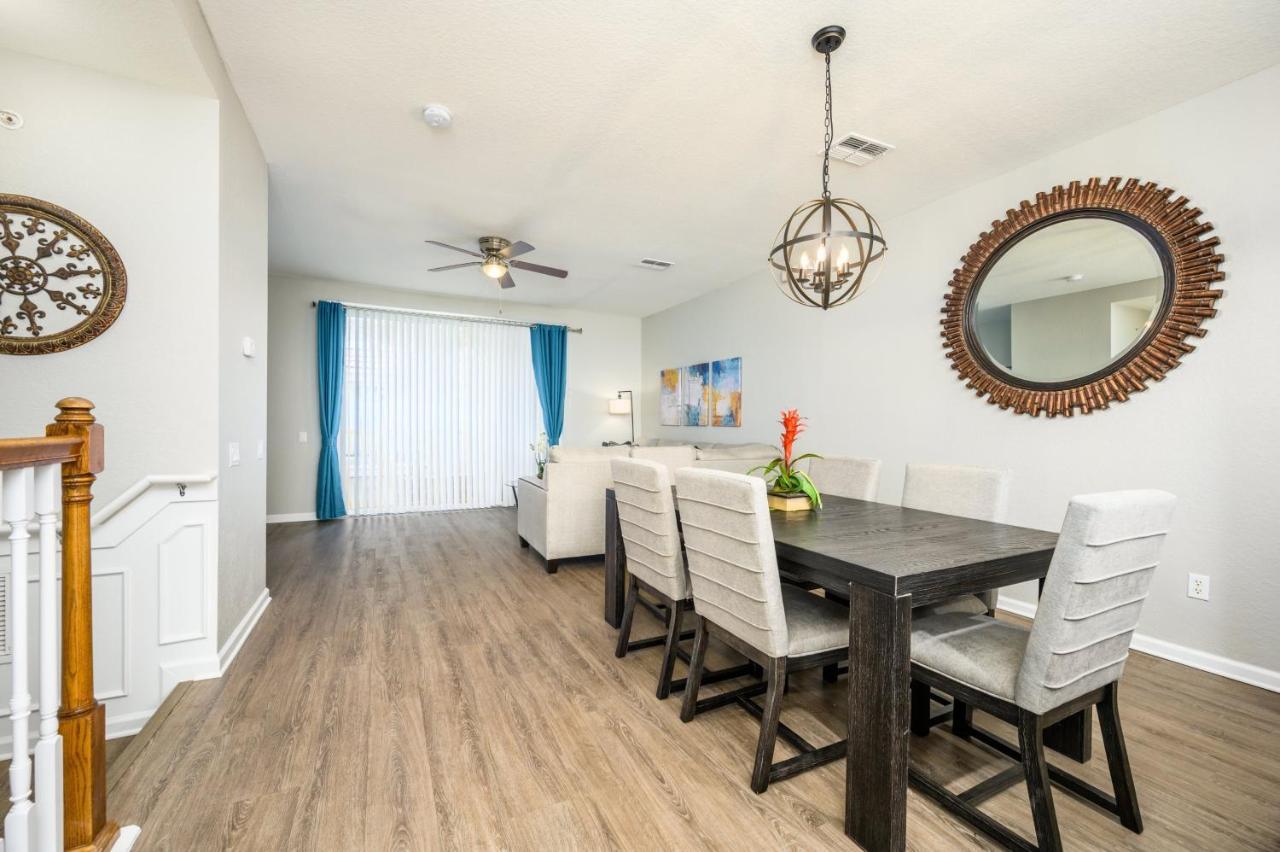 New Listing! Beautiful Townhome, Vista Cay 4019 Apartment *