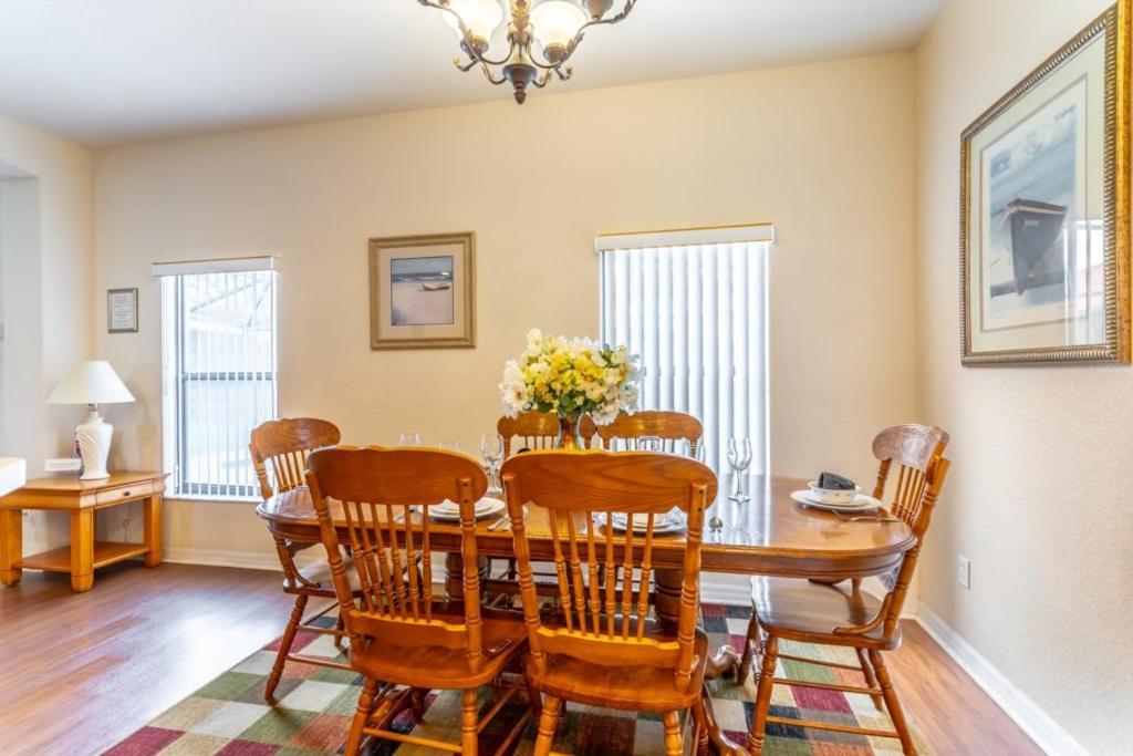 Private Pool And At High Grove Holiday home Orlando
