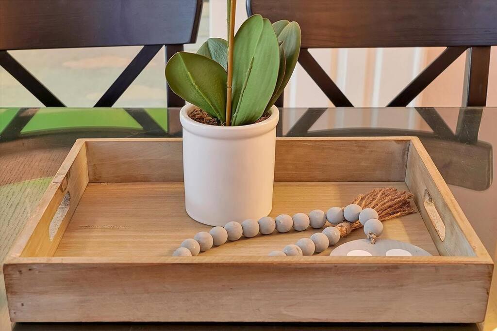 Family Friendly Spot At Windsor Hills Apartment *