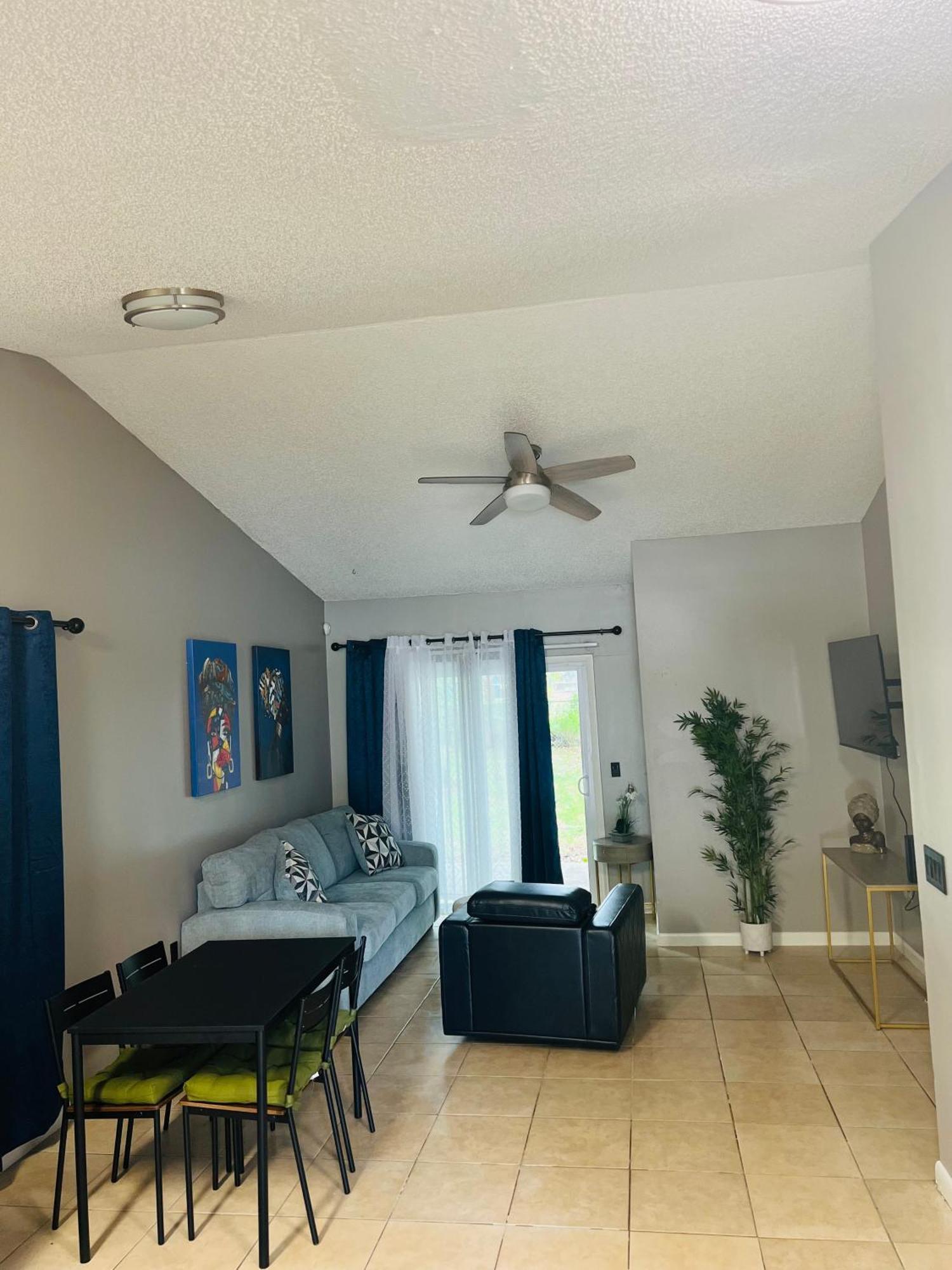 2bdrm Near Orl Fairgrd, Downtwn, Wekiva Sprng Holiday home Orlando