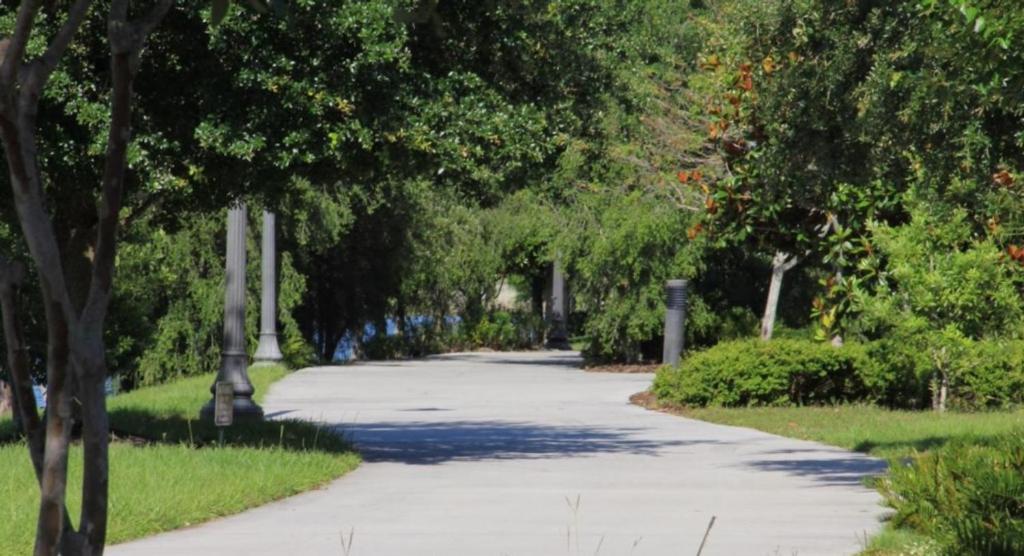 Vista Cay Lakeview Allure Near Theme Parks, And Walk To Convention Center Apartment *